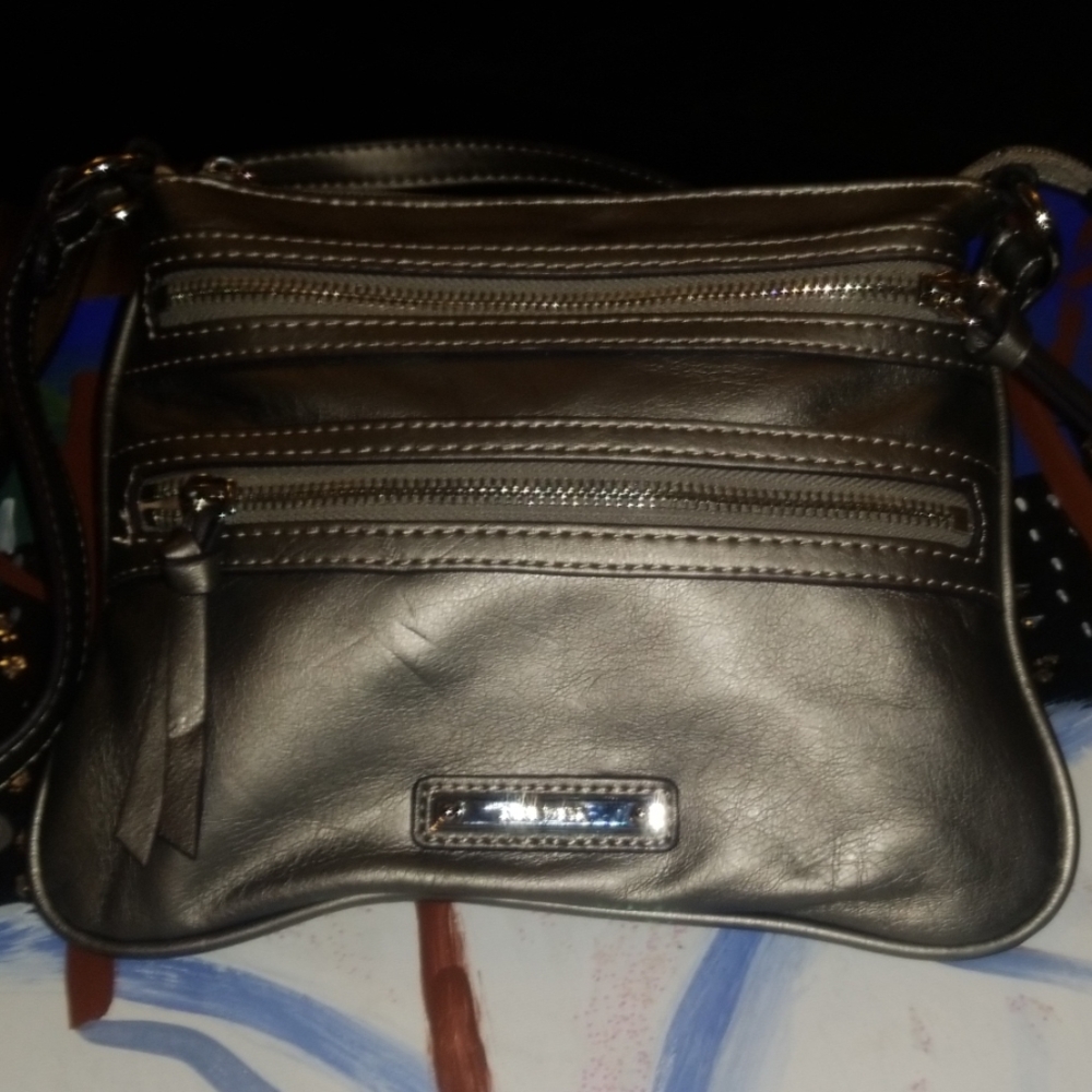 7x9 silver crossbody.
